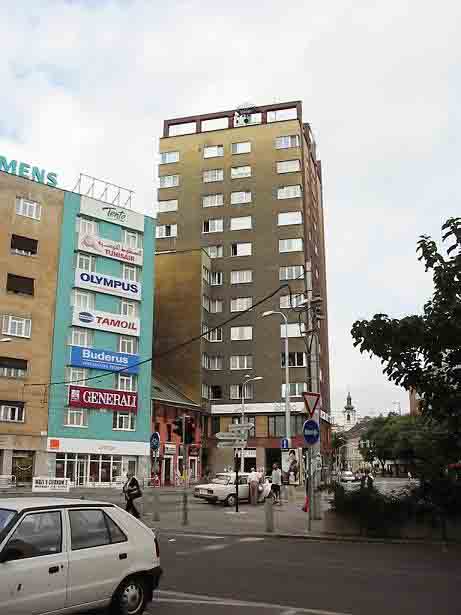 Kamenne Sq. - Manderlak